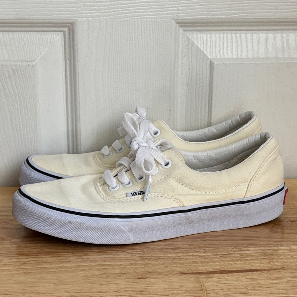 Vans Off-White Canvas Lace-Up Sneakers women’s size 8 men’s size 6.5